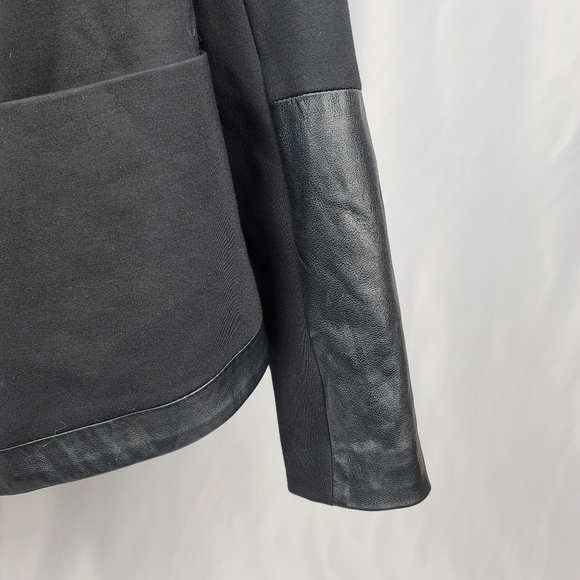 NEW Danier Peak Lapel Blazer Zippered Cuff Italian Leather Trim Size Small - Picture 11 of 11